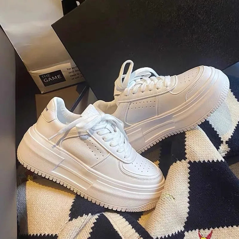 Damen Weiße Leder Sneaker – Atmungsaktiv & Plateau Walking Schuhe