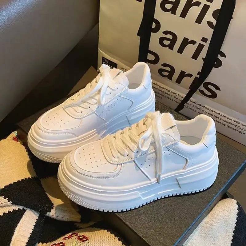 Damen Weiße Leder Sneaker – Atmungsaktiv & Plateau Walking Schuhe