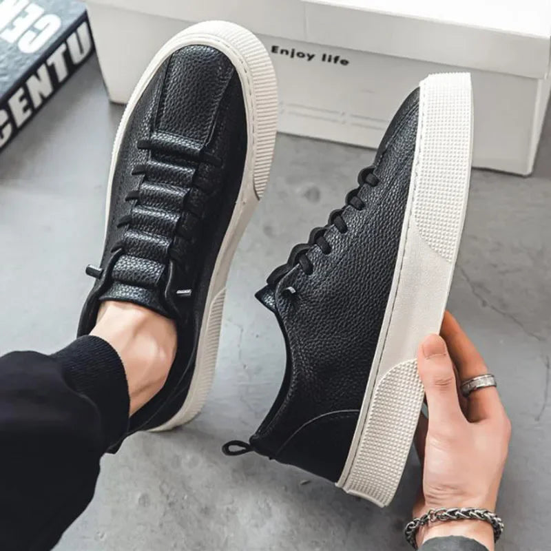 Sneakers bianche da uomo con lacci