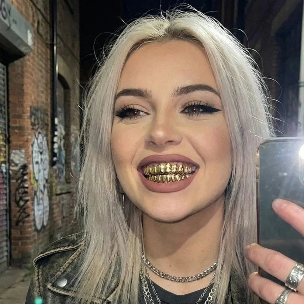 Glossy Finish Teeth Grillz Top Bottom Set Anti Slip Eco-friendly Copper Teeth Grillz Caps Gold Silver Teeth Jewelry Events