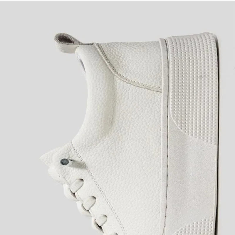 Sneakers bianche da uomo con lacci