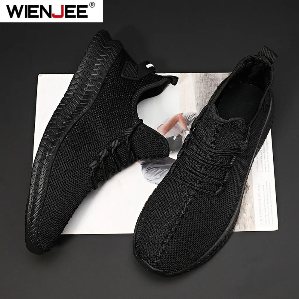 Sneaker outdoor in maglia da uomo