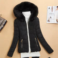 Parka lungo da donna – collo in pelliccia e caldo per l'inverno