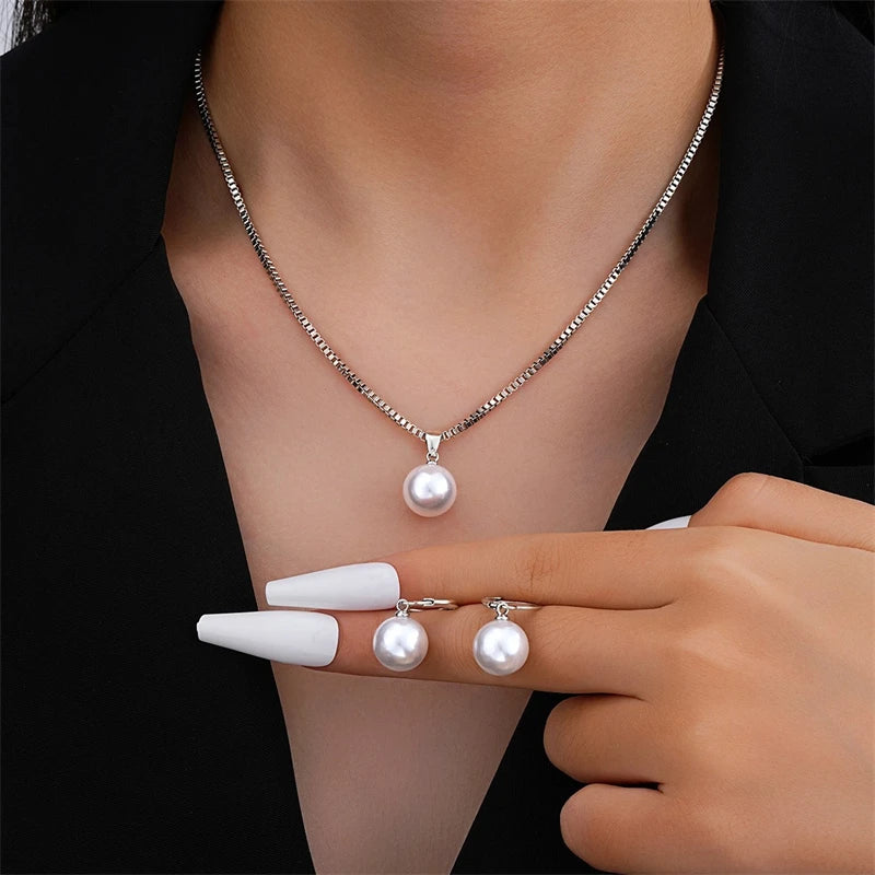 Pearl Pendant Necklace & Earring Set
